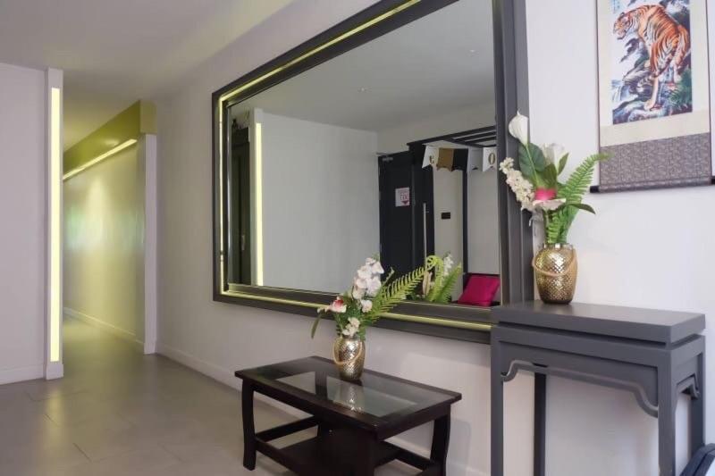 Four Sister Lamoon Hotell Bangkok Exteriör bild